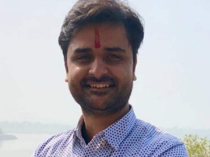 इंदौर में डॉक्टर को जान से मारने की धमकी:  गैंगस्टर लॉरेंस और पिस्टल का फोटो भेजकर बोला- फोन क्यों नही उठा रहा - Indore News