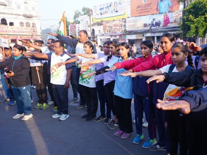 उज्जैन में नेशनल यूनिटी डे पर दौड़े अधिकारी-जनप्रतिनिधि:  31 अक्टूबर को दिवाली की छुट्टी के चलते दो दिन पहले हुआ आयोजन - Ujjain News