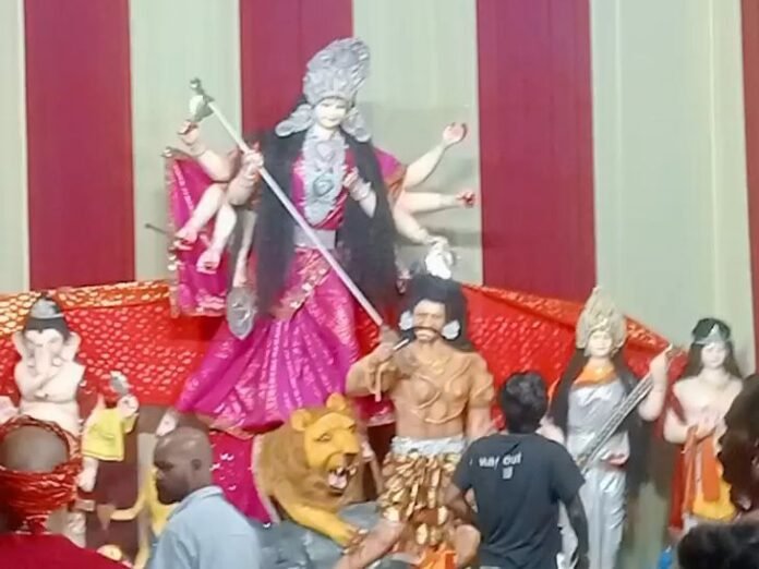 कांकेर में 11 अक्टूबर को सुआ नृत्य प्रतियोगिता:  माता के 9 स्वरूपों की झांकी के साथ निकली चुनरी यात्रा; आरु देंगी जसगीत की प्रस्तुती - Kanker News