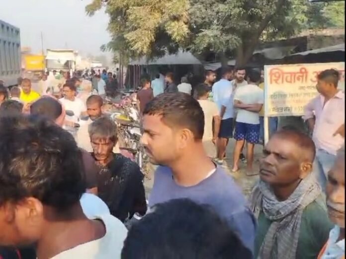 फतेहपुर में तेज रफ्तार का कहर:  दो बाइकों की टक्कर, एक युवक की मौत, दूसरा गंभीर घायल - Fatehpur News