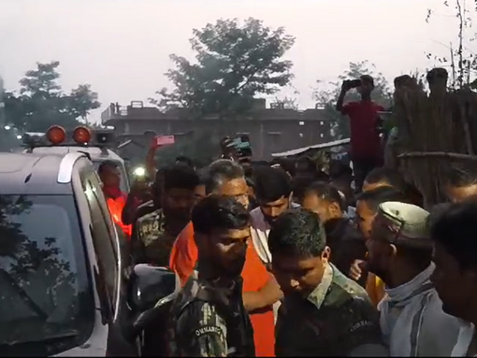 मृतक के परिजनों से मिले सांसद पप्पू यादव:  सीवान में हर संभव मदद का दिया भरोसा, कार्रवाई की मांग - Siwan News