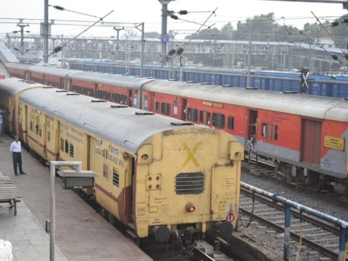 रेल यात्रियों को त्योहार पर रेलवे की सौगात:  कोटा से दानापुर के बीच चलेगी फेस्टिवल स्पेशल ट्रेन, मैहर-सतना होगा हॉल्ट - Satna News