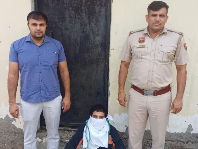 बहादुरगढ़ में लूटपाट के मामले में एक गिरफ्तार:  दुकान में की थी वारदात; प्रोडक्शन वारंट पर लेकर आई पुलिस, भिवानी जेल में था बंद - Jhajjar News