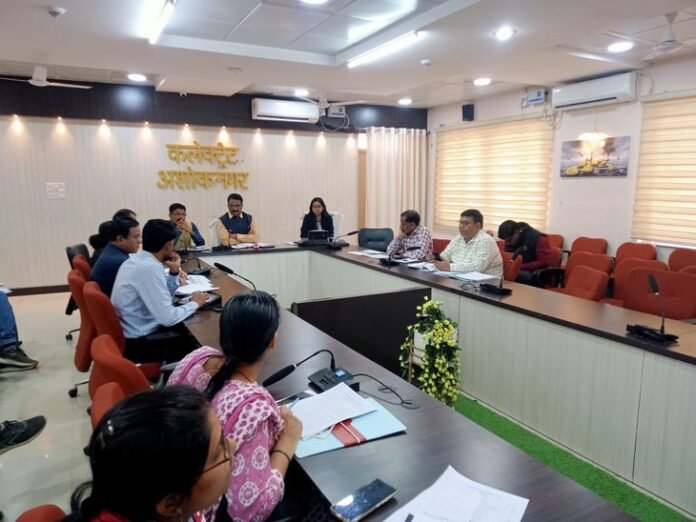 मिलावटखोरी रोकने चलाया जाएगा विशेष अभियान:  बैठक में कलेक्टर ने धान व सोयाबीन खरीदी में व्यवस्था के निर्देश दिए - Ashoknagar News