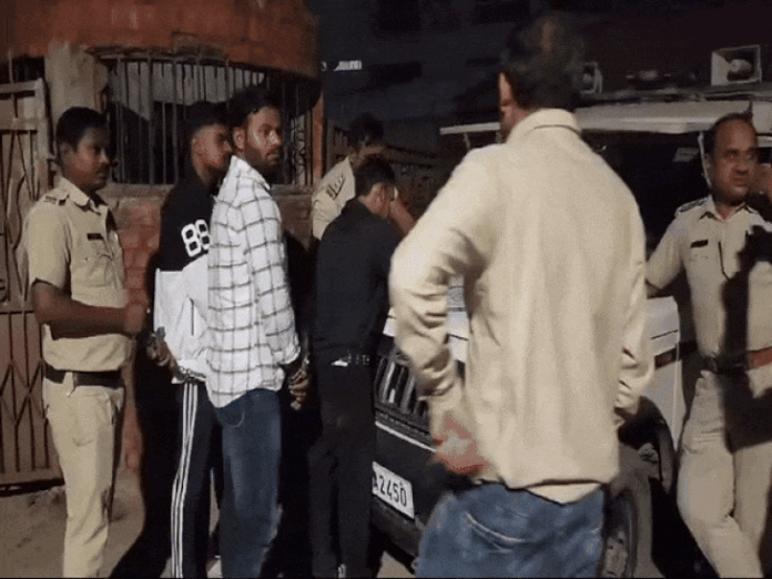 रीवा में गोलीकांड की घटना निकली गैंगवार:  आरोपी ने फरियादी बन पुलिस को 35 घंटे किया गुमराह; कई राउंड फायरिंग के मिले सबूत - Rewa News