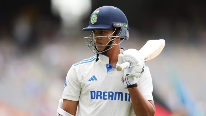 IND vs AUS: वर्ल्ड रिकॉर्ड बनाने से चूके यशस्वी जायसवाल, पहले टेस्ट में डक पर हुए आउट - India TV Hindi