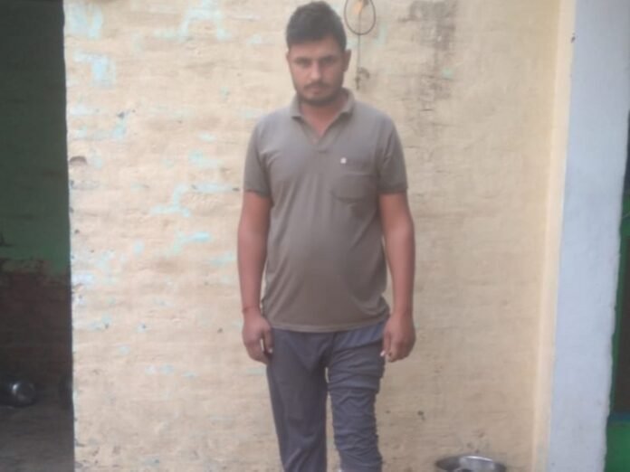 आदमपुर में चाचा ने लाठी डंडों की पिटाई:  खेती के औजार को लेकर हुई थी बहस, रास्ता रोककर वारदात की - Uklanamandi News