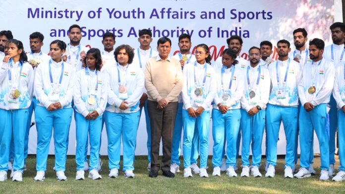 एशिया-पैसिफिक डेफ गेम्स में भारत ने जीते 55 मेडल, खेल मंत्री मनसुख मंडाविया ने किया सभी एथलीटों को सम्मानित - India TV Hindi