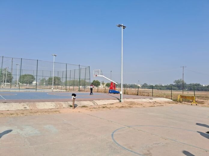 टीकमगढ़ में शीतलहर का प्रभाव जारी:  29.7°C से घटकर 26°C पहुंचा दिन का तापमान, रात का पारा 8.8°C पर दर्ज - Tikamgarh News
