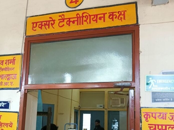 डेढ़ साल बाद एक्स-रे टेक्नीशियन की तैनाती:  हाथरस के टीबी अस्पताल में मरीजों को होगी राहत, जिला अस्पताल जाना पड़ता था - Hathras News