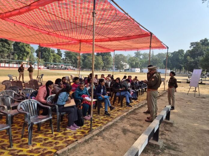 पीलीभीत में सिपाही भर्ती को लेकर फिजिकल टेस्ट शुरू:  695 का होगा परीक्षण, 10 में से 2 दिन महिला अभ्यर्थियों के लिए आरक्षित - Pilibhit News