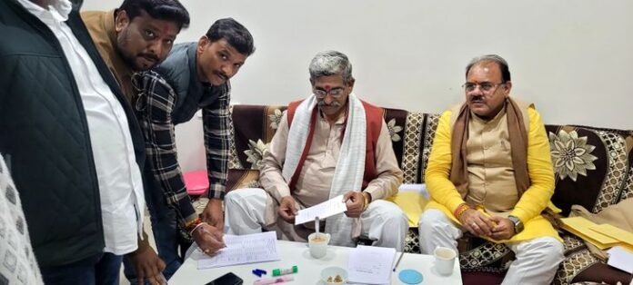  रायशुमारी; लिफाफे में बंद कर भोपाल पहुंचाए नाम - Ujjain News