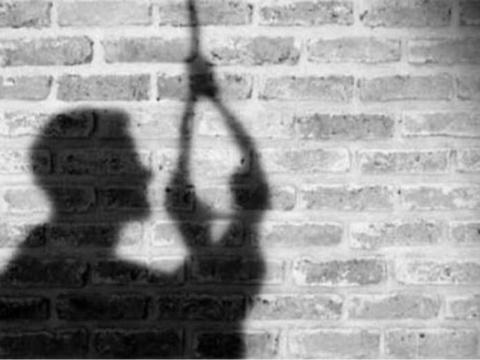लखनऊ में इवेंट मैनेजर ने फांसी लगा की आत्महत्या:  परिजन भी कारण नहीं बता सके, पुलिस कर रही जांच - Lucknow News