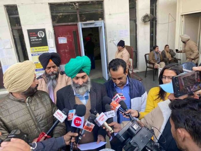 लुधियाना के लोग फिर करेंगे संघर्ष:  बुड्‌ढा दरिया में गिराया जा रहा गंदा पानी, मोर्चा नेता बोले- कोर्ट ने नहीं दिया स्टे - Ludhiana News