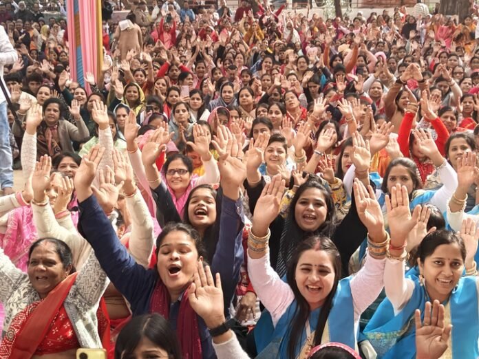आचार्य विशुद्ध सागर महाराज के शिष्यों के सानिध्य में धर्मसभा:  जीवदया और अहिंसा का लिया संकल्प, मुनिश्री ने कहा-उपकारी का उपकार कभी मत भूलना - Bhopal News