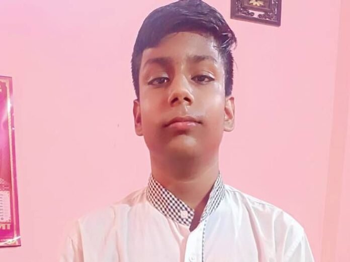कानपुर में 9वीं के छात्र ने फांसी लगाकर दी जान:  आरटीओ कर्मी पिता बोले...बेटे को स्कूल में टॉर्चर किया, घर आते ही इकलौते बेटे ने लगाई फांसी - Kanpur News