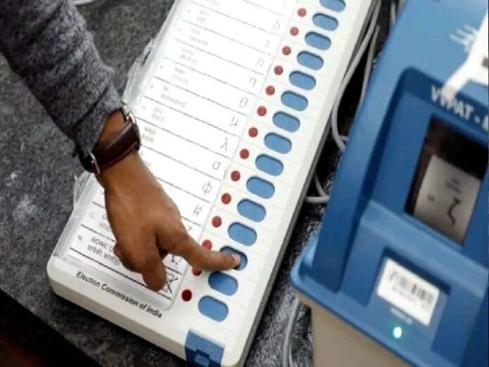 छत्तीसगढ़ में EVM से हो सकते हैं निकाय-चुनाव:  पहले डिप्टी CM ने कहा था-बैलेट पेपर से होंगे, कांग्रेस बोली-जीत नहीं सकते इसलिए ले रहे यू-टर्न - Raipur News