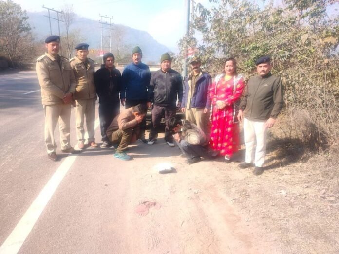 बिलासपुर पुलिस की नशे के खिलाफ बड़ी कार्रवाई:  नाकाबंदी के दौरान 6.61 ग्राम चिट्टा बरामद, दो तस्कर गिरफ्तार - Bilaspur (Himachal) News