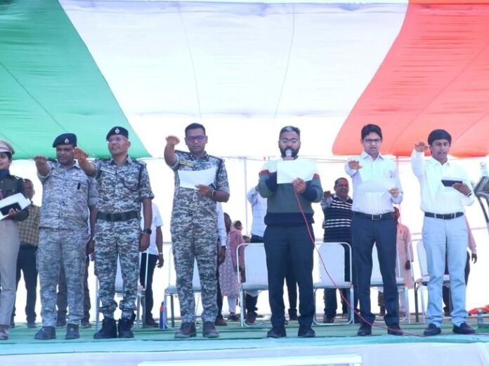राष्ट्रीय मतदाता दिवस पर विशेष पहल:  कांकेर में EVM डेमो से मतदान प्रक्रिया समझाई, नए मतदाताओं को मिलेगा EPIC कार्ड - Kanker News