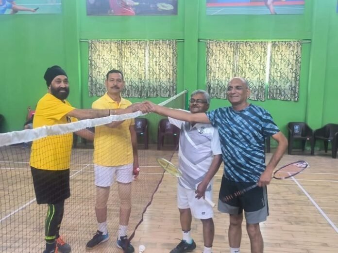 इंदौर मास्टर्स बैडमिंटन में बड़ा उलटफेर:  60+ पुरुष युगल में संजीव-धर्मेश की जोड़ी पहली बार फाइनल में पहुंची - Indore News