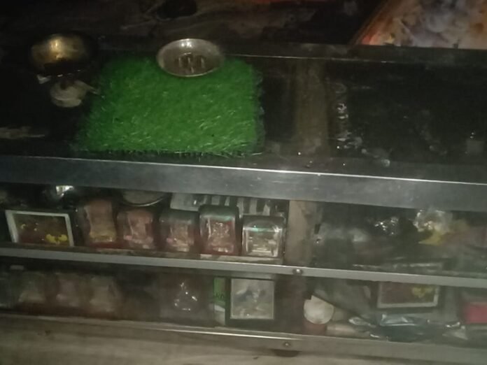नालंदा में शॉर्ट सर्किट से ज्वेलरी शॉप में लगी आग:  15 लाख से अधिक का नुकसान, स्थानीय लोगों ने आग पर पाया काबू - Nalanda News