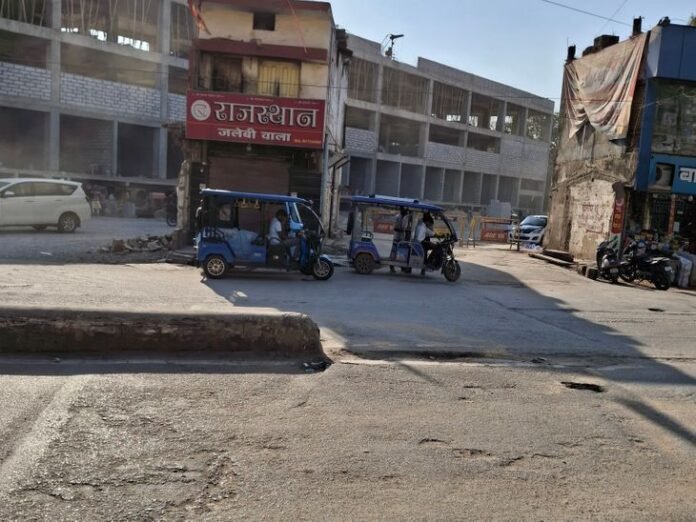 बिलासपुर में जलेबी दुकान का विवाद हाईकोर्ट पहुंचा:  निगम ने लीज की निरस्त, दुकानदार ने मनमानी का आरोप लगाया; 27 फरवरी को सुनवाई - Bilaspur (Chhattisgarh) News