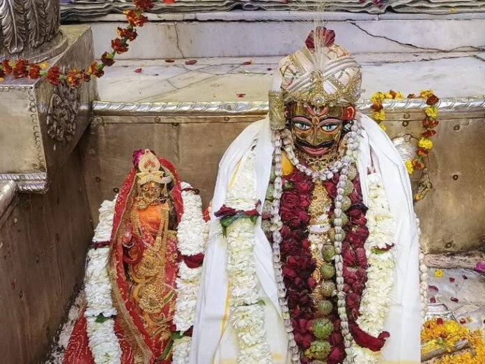 बूढ़ेनाथ मंदिर में शिवरात्रि महोत्सव का समापन:  मिर्जापुर में पालकी यात्रा में हजारों भक्त शामिल, चार प्रहर पूजन और दूध से हुआ रुद्राभिषेक - Mirzapur News