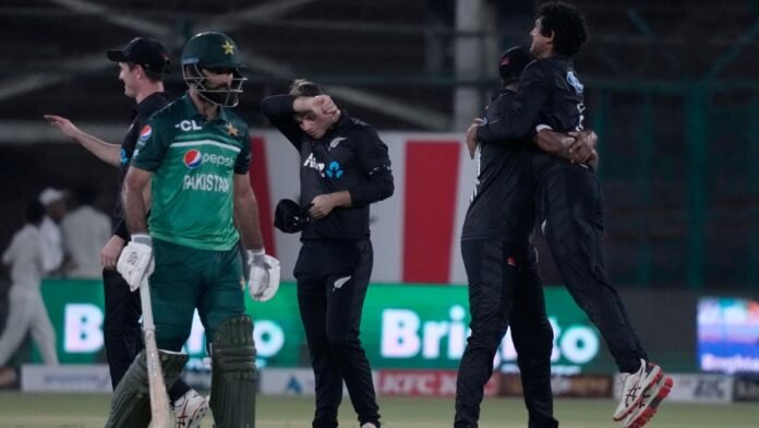 PAK vs NZ: पहले ही मैच में टूट सकता है 21 साल पुराना कीर्तिमान, खतरे में न्यूजीलैंड का महारिकॉर्ड - India TV Hindi