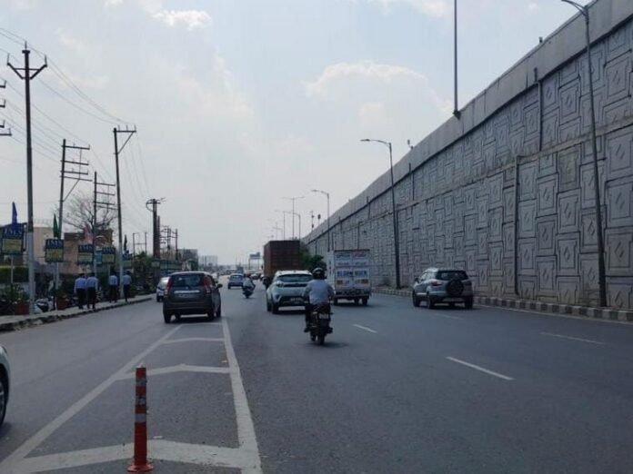 आसपास बारिश से NCR में सुहाना हुआ मौसम:  गाजियाबाद में लोनी का AQI 362 पहुंचा, लगातार जहरीली हो रही हवा - Ghaziabad News