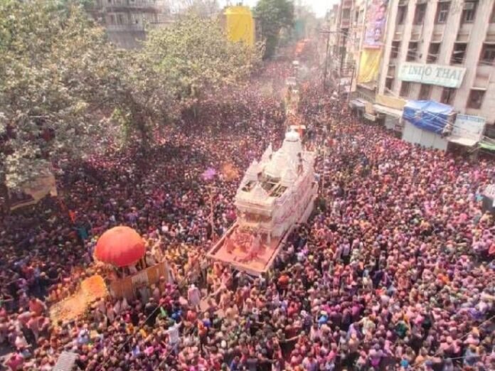 इस साल नहीं निकलेगी रसिया कॉर्नर की गेर:  बाकी गेरों की तैयारियां जोरों पर; लट्ठमार होली और रंगों की मिसाइलें रहेंगी आकर्षण का केंद्र - Indore News