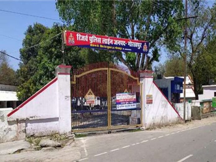 गोरखपुर में उल्टा पड़ा महिला सिपाही का दांव:  ट्रांसफर के लिए डीआईजी से कराई फर्जी सिफारिश; हुई निलंबित - Gorakhpur News