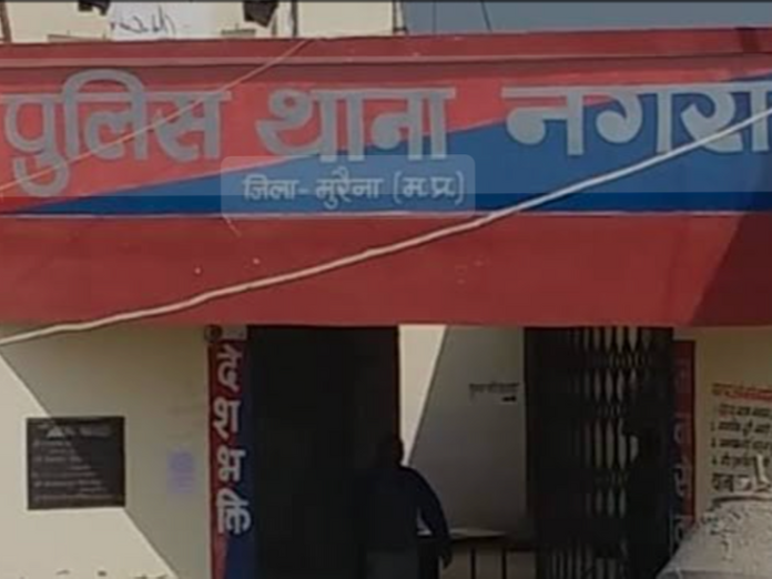 तेज रफ्तार बाइक की टक्कर से युवक की मौत:  मुरैना के मांधाता का पुरा की घटना; सड़क किनारे खड़ा था युवक - Morena News