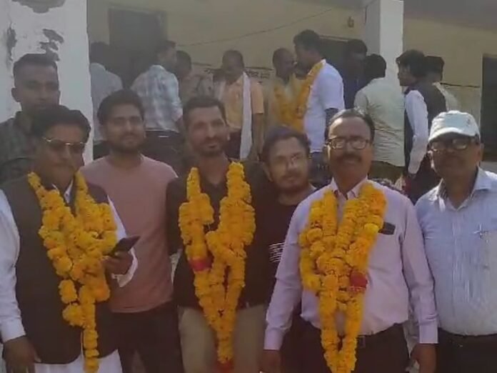 नेपा मिल श्रमिक संघ चुनाव में नेपा पैनल की जीत:  प्रवीण चंद्र 164 वोट के साथ अध्यक्ष बने, संपत बाबूलाल उपाध्यक्ष चुने गए - Burhanpur (MP) News