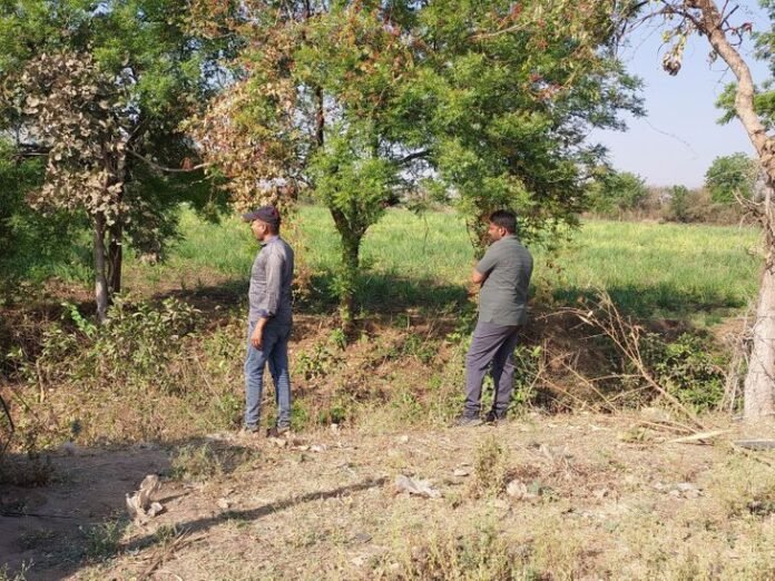 शौच के बहाने पुलिस कस्टडी से भागा आरोपी नहीं पकड़ाया:  तीन दिन से तलाश कर रही पुलिस; असीरगढ़-दहीनाला के जंगलों में सर्चिंग - Burhanpur (MP) News