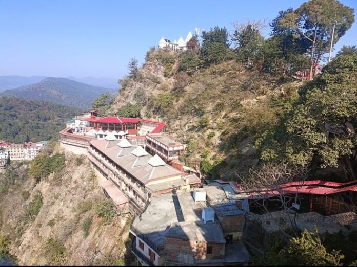 हमीरपुर बाबा बालक नाथ मंदिर में सफाई टेंडर विवाद:  धरोहर राशि घटाई, टर्नओवर की शर्त भी खत्म, ठेकेदारों की अधिकारियों से शिकायत - Barsar News