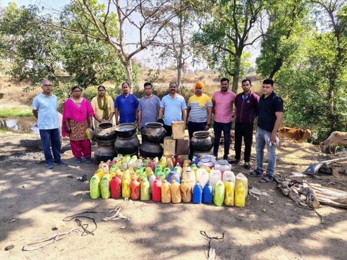 होली से पहले अवैध शराब पकड़ाई:  कोरबा में 1150 लीटर कच्ची शराब जब्त, 14 आरोपी जेल भेजे गए; ढाबा सील - Korba News