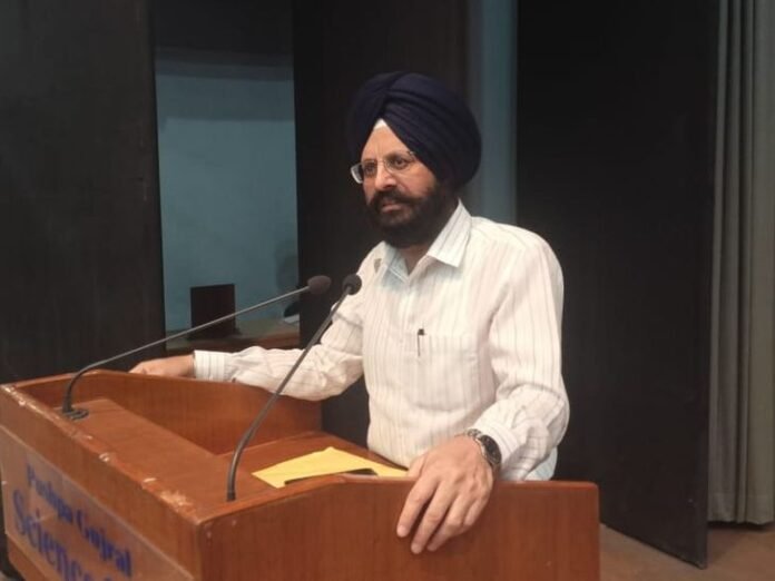 कपूरथला में विश्व बौद्धिक संपदा दिवस पर सेमिनार:  संगीत उद्योग में नवाचार पर चर्चा, 200 से ज्यादा स्टूडेंट और टीचर शामिल - Kapurthala News