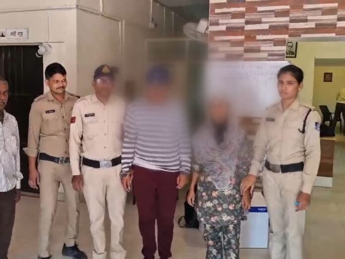 नौकरी का झांसा देकर खुलवाए 30 फर्जी बैंक खाते:  16 करोड़ से ज्यादा का ट्रांजैक्शन, बुरहानपुर में तीन आरोपी गिरफ्तार - Burhanpur (MP) News
