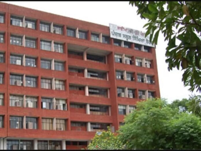 पंजाब में 8वीं कक्षा के री अपीयर एग्जाम जून में:  परीक्षा पास करने को मिलेगा एक मौका, 5 मई तक भरे जाएंगे दाखिला फार्म - Punjab News
