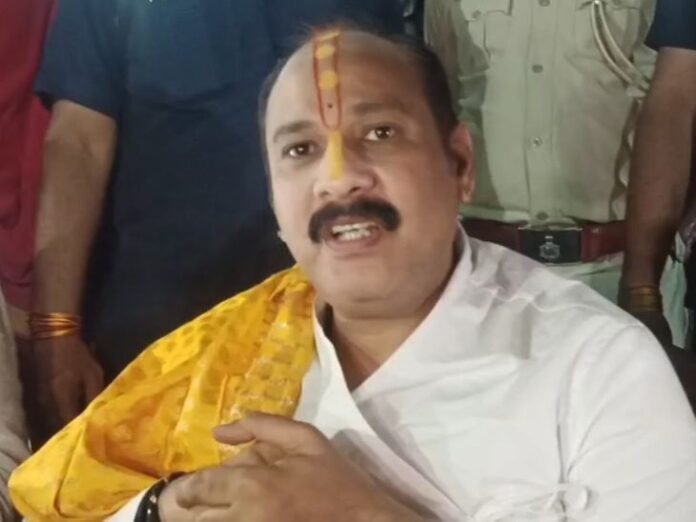 पहलगाम आतंकी हमले पर कथावाचक पंडित प्रदीप मिश्रा का बयान:  कहा- 'सरकार देगी मुंहतोड़ जवाब', सिंहेश्वर में शिव महापुराण कथा का किया वर्णन - Saharsa News