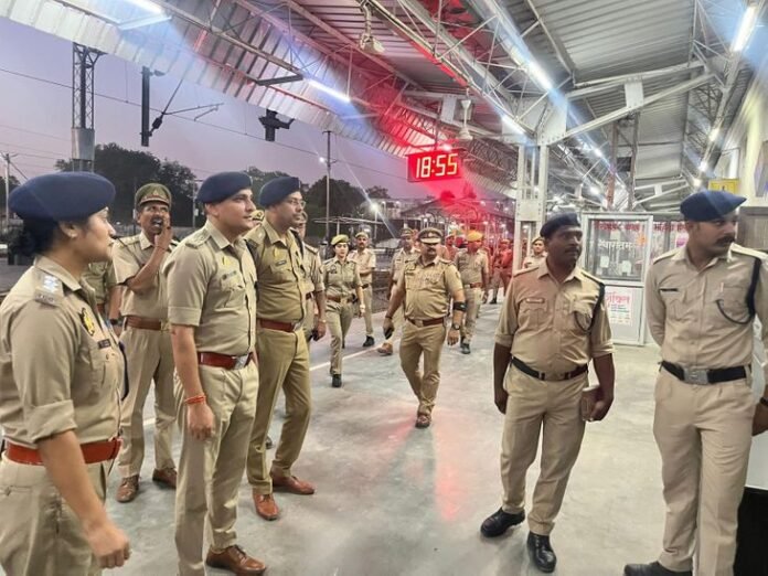 पहलगाम घटना के बाद उन्नाव में सुरक्षा बढ़ी:  एसपी ने किया संवेदनशील इलाकों का दौरा, रेलवे स्टेशन पर विशेष नजर - Unnao News