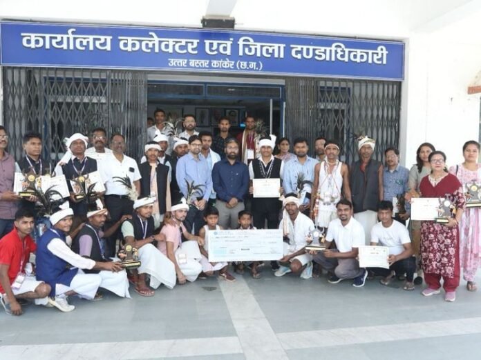 बस्तर पंडुम में कोयलीबेड़ा को पहला स्थान:  आदिवासी वाद्य यंत्र श्रेणी में 50 हजार का पुरस्कार, कांकेर को नृत्य में तीसरा स्थान - Kanker News