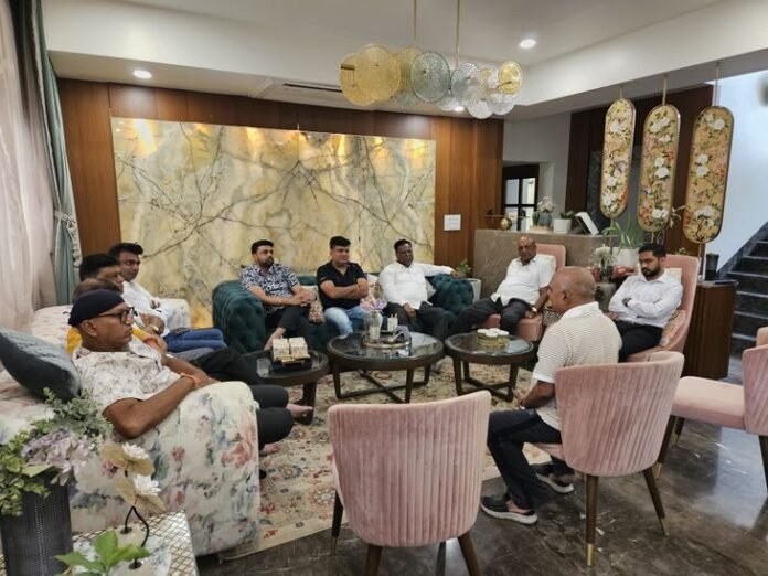 बैतूल कृषि उपज मंडी में नई व्यवस्था लागू:  कल किसानों को 2 लाख तक का नकद भुगतान होगा, इससे ज्यादा राशि RTGS से मिलेगी - Betul News