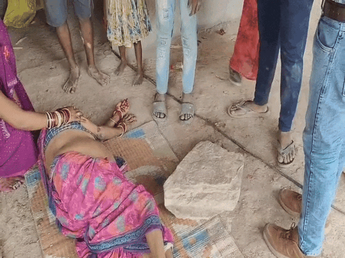 मां पर पत्थर पटककर किया हमला, हालत गंभीर:  रीवा में भाई के लिए बोर कराने का था संदेह; आरोपी को ढूंढ़ने में जुटी पुलिस - Rewa News