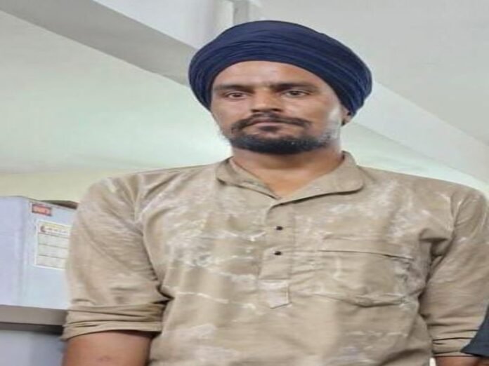 रायपुर में पुलिस थाने से पंजाब का हेरोइन तस्कर फरार:  पेट खराब होने के बहाना देकर गया था बाथरूम, काम वाली बाई को भागते दिखा - Raipur News
