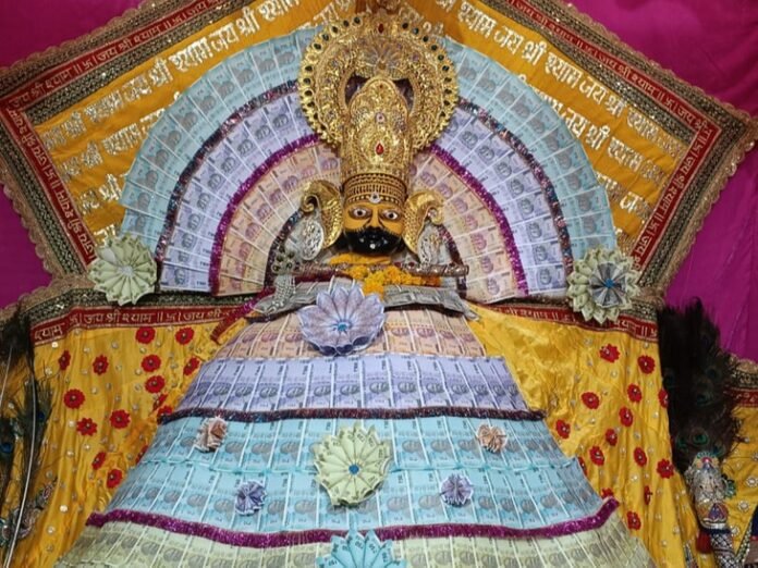 श्याम मंदिर में 1.11 लाख रुपए के नोटों से शृंगार:  वरुथिनी एकादशी पर हजारों भक्तों ने किए दर्शन - Barwani News