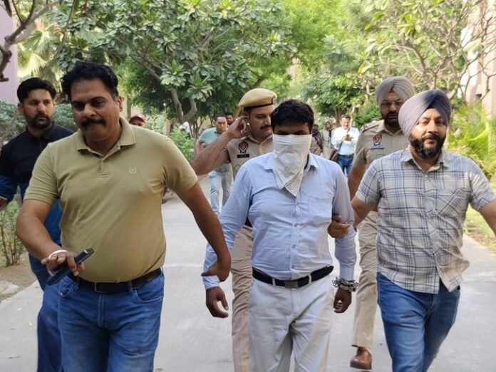 स्टूडेंट से रेप का आरोपी पास्टर का कोर्ट में सरेंडर:  गुरदासपुर में दो साल से फरार था, गर्भपात कराने पर पीड़िता की मौत - Gurdaspur News