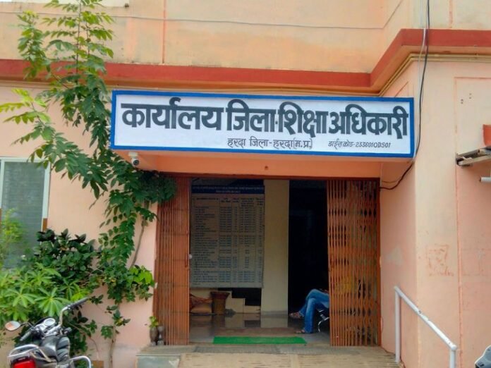 हरदा में बदला स्कूलों का समय:  गर्मी के मौसम को देखते हुए सुबह 7:30 से दोपहर 12:30 बजे तक लगेंगे सभी स्कूल - Harda News