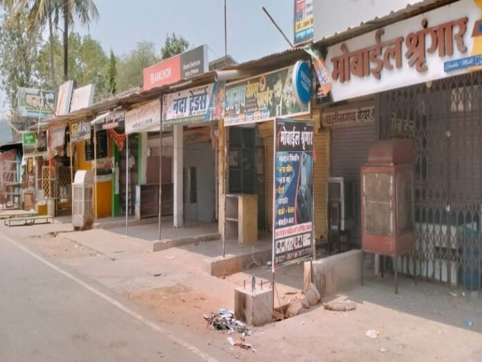 पहलगाम में पर्यटकों की हत्या...चारामा नगर बंद:  नहीं खुले व्यापारी प्रतिष्ठान और बाजार; लोगों ने की सख्त कार्रवाई की मांग - Kanker News