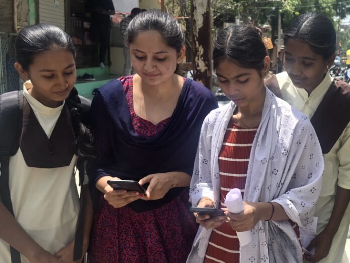 उज्जैन जिले का परीक्षा परिणाम पिछले साल से बेहतर:  10वीं का 20.57%, 12वी का 6.8% अधिक रहा परिणाम; कलेक्टर ने सभी को दी शुभकामनाएं - Ujjain News